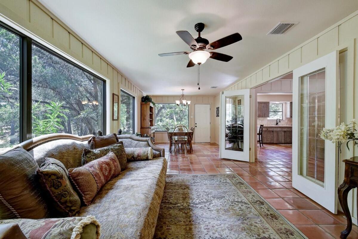 Messina Inn Wimberley Room photo