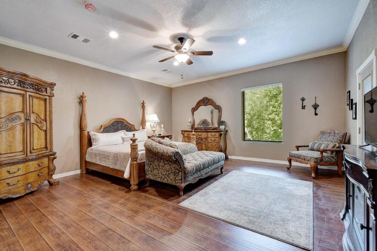Messina Inn Wimberley Room photo
